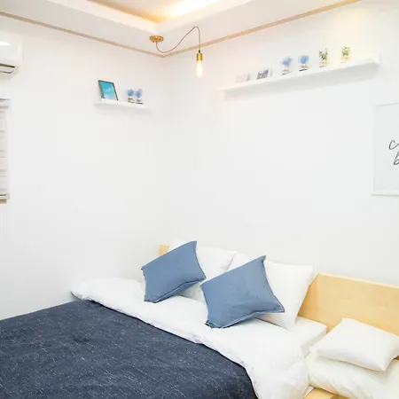 Huayuan House Hongdae - Hostel